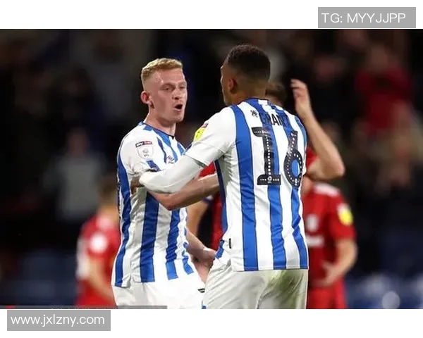 哈德斯与雷丁对决前瞻分析及双方近期状态评估